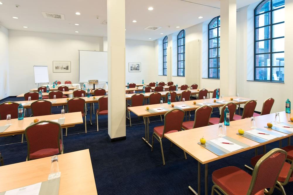 Achat Hotel Offenbach Plaza Exterior photo